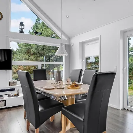 Cozy In Romo With Wifi Holiday home Romo Kirkeby